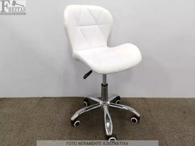 LOTE COM 01 CADEIRA SECRETÁRIA EIFFEL OFFICE SLIM ESTOFADA ENCOSTO ERGONÔMICO BRANCA GIRATÓRIA BASE…