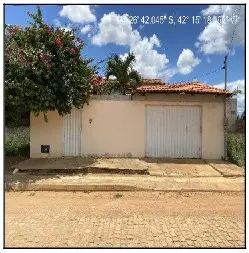 Casa - Área privativa: 102,2 m², Com 3 qt(s) - Localizado(a): RUA DR ANTONIO X DE ARAUJO, N. 22, LT 22 QD B - PARAMIRIM/BA - CEP: 46190000