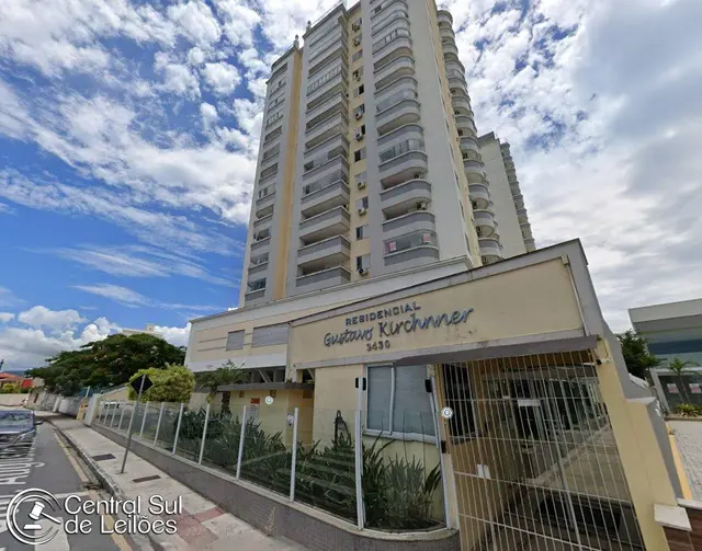 Apartamento nº 106, bloco B, no Condomínio Gustavo Kirchner, em Palhoça/SC