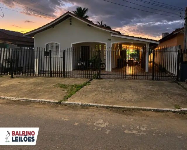 Casa - com terreno de 350m²