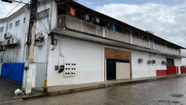 .'.Prédio Comercial e Residencial de Área 2.640m2,Timbauba/PE.'.