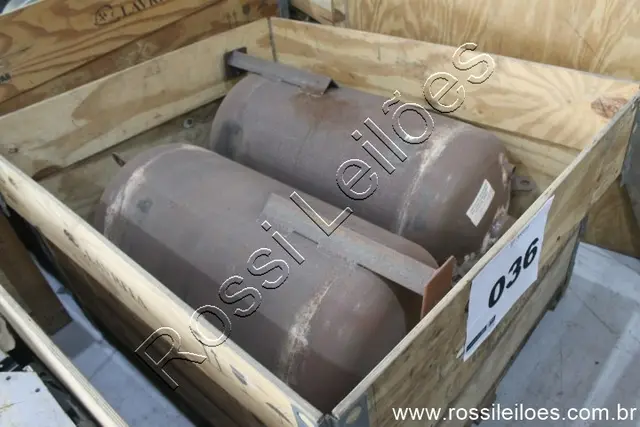 2 TANQUES DE PÓ Nº E00329101913A