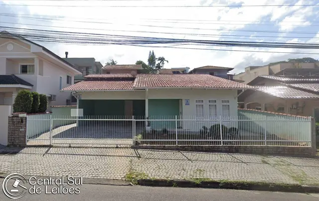 Imóvel com área de 364,25m², com Edificação, no Município de Joinville/SC