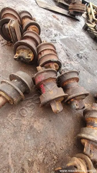 JOGO DE ROLETES KOMATSU D85 (18 UNIDADES)