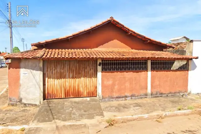 Casa à Venda