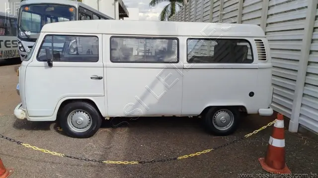 VW Kombi 2013/2013 - Funcionando