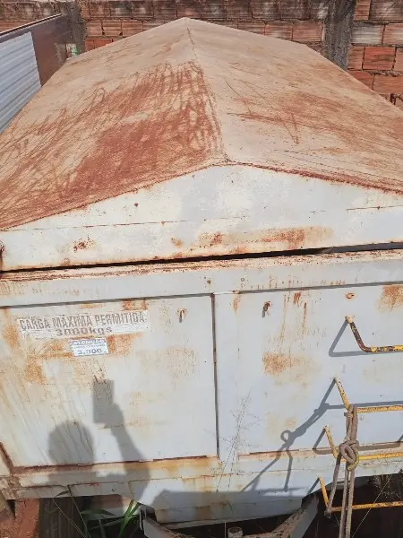 CARRETA AGRÍCOLA PARA TRANSPORTE; CAP. INDICADA: 3.000KG