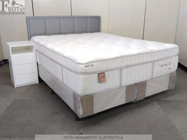 LOTE COM CAMA BOX QUEEN