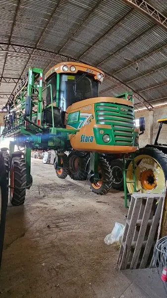 PULVERIZADOR AUTOPROPELIDO