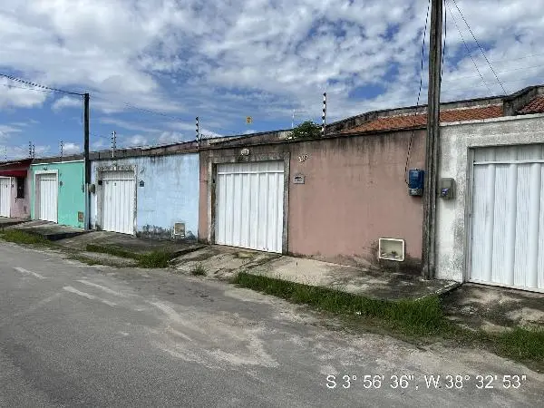 Casa - Área privativa: 71,83 m², Com 2 qt(s) - Localizado(a): RUA RIO TIMBO, N. 195, QD 04 LT 17 - ITAITINGA/CE - CEP: 61883342