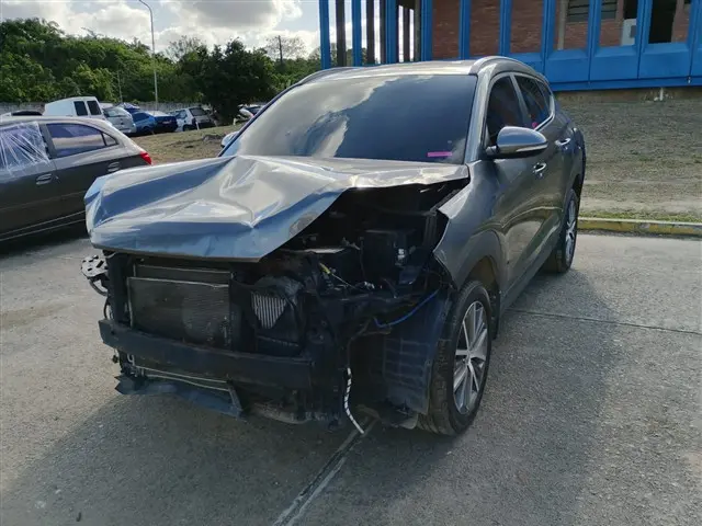 HYUNDAI - TUCSON TURBO GL