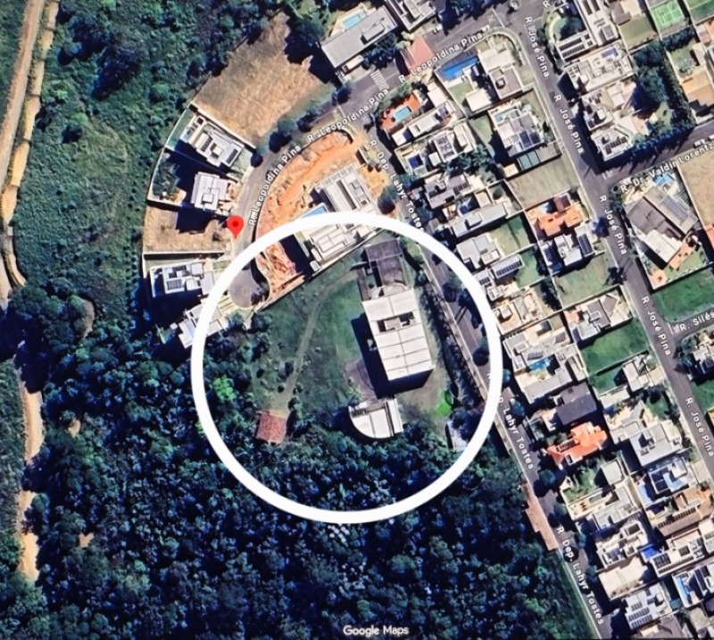 UM IMÓVEL RESIDENCIAL EM JUIZ DE FORA/MG