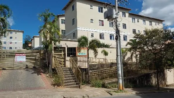 Apartamento - Área privativa: 43,2 m², Com 2 qt(s) - Localizado(a): AVENIDA SERRA DAS PALMEIRAS, N. 430, Apto. 302, BL 04 BOX 90 - VESPASIANO/MG - CEP: 33202522