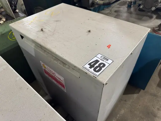 TRANSFORMADOR A SECO 15 KVA