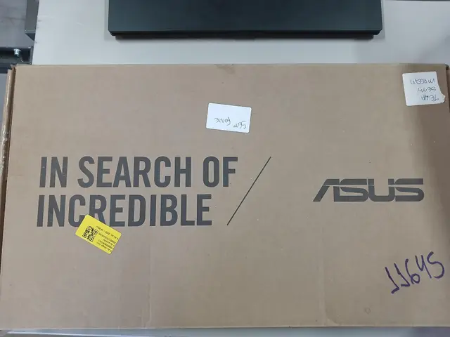 NOTEBOOK ASUS VIVOBOOK GO 15 E1504FA-NJ731 RYZEN 5 8GB RAM SSD 256GB