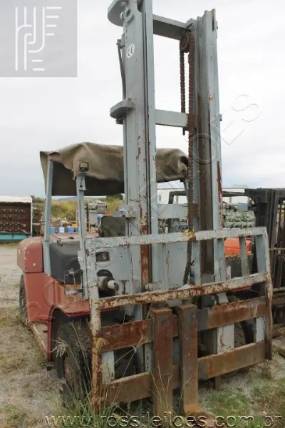 EMPILHADEIRA - Aprox. 10.350Kg