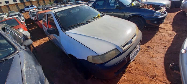 SUCATA APROVEITÁVEL COM MOTOR INSERVÍVEL