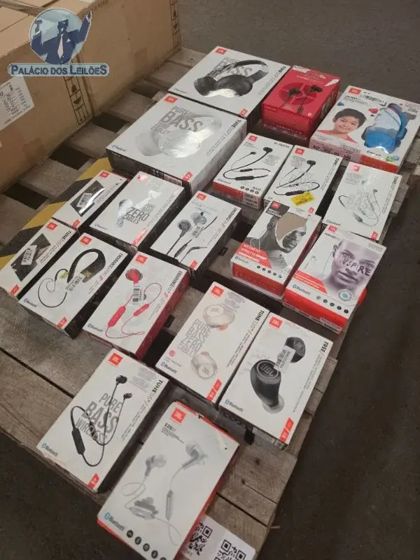 19 FONES DE OUVIDO JBL, ENTRE ELES