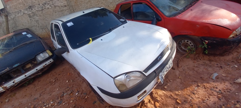 SUCATA APROVEITÁVEL COM MOTOR INSERVÍVEL