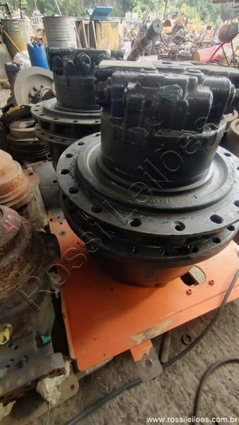 PAR DE COMANDO FINAL JCB 360