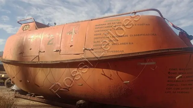 BOTE DE RESGATE LARANJA CAPACIDADE 50 PESSOAS - NO ESTADO