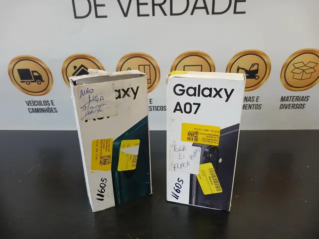 2 CELULARES SAMSUNG GALAXY A07, SENDO UM VERDE E UM PRETO COM 128GB E 4GB RAM