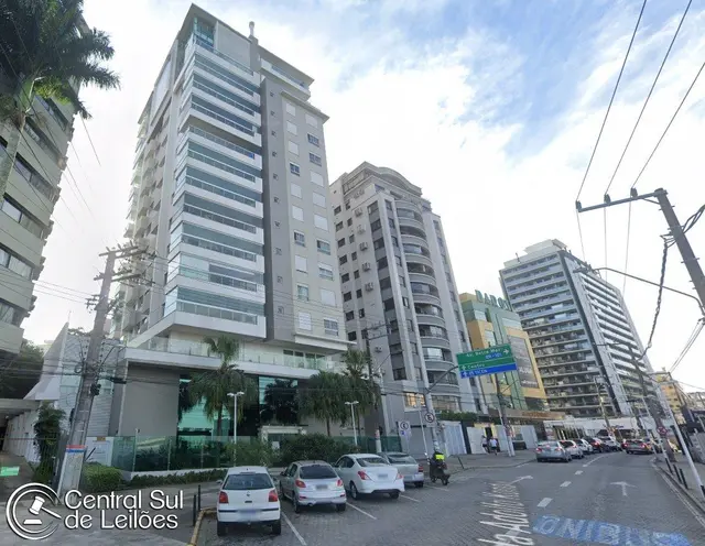 Apartamento nº 1002, com 2 vagas de garagem, no Edifício Orla Marítima Residence, em Florianópolis/SC
