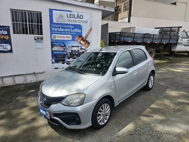 veja o vídeo!! TOYOTA/ETIOS HB X 13L MT; 2016/2017; PRATA; ALCO./GASOL. - FUNCIONANDO