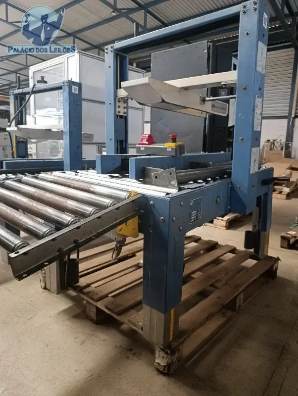 1 MAQUINA SEMI AUTOMATICA PARA FECHAMENTO DE CAIXAS DE PAPELAO POR FITA ADESIVA THR 6601 220V 60HZ 0,75 KW