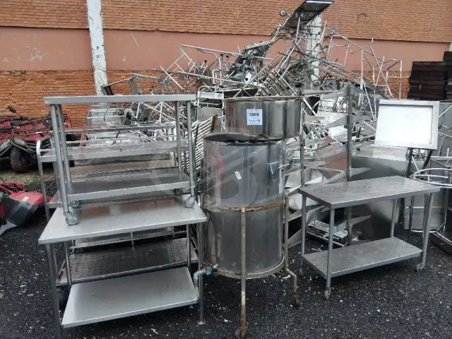APROXIMADAMENTE 2.000 KG DE SUCATA INOX