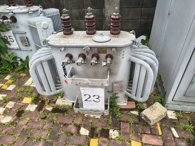 Transformador trifásico Cemec 150 kVA 1996