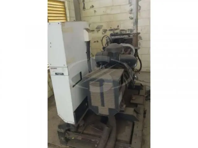 3 UNID. (LOTE) GRUPO GERADOR, LAVADORA E EXTRATORA INDUSTRIAL CAP. 30 KG E SECADORA DE ROUPA ROTATIVA 30 KG