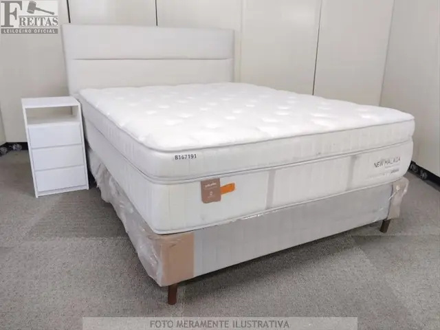 LOTE COM CAMA BOX QUEEN