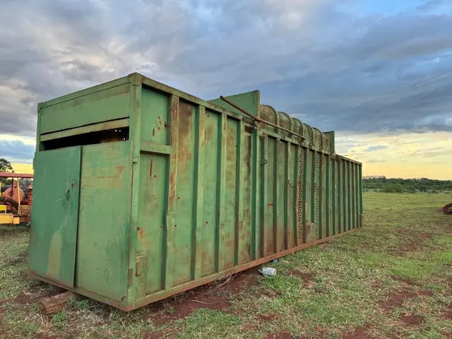 CONTAINER C/ ARMÁRIOS INTERNOS - 12 METROS