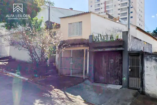Casa à Venda