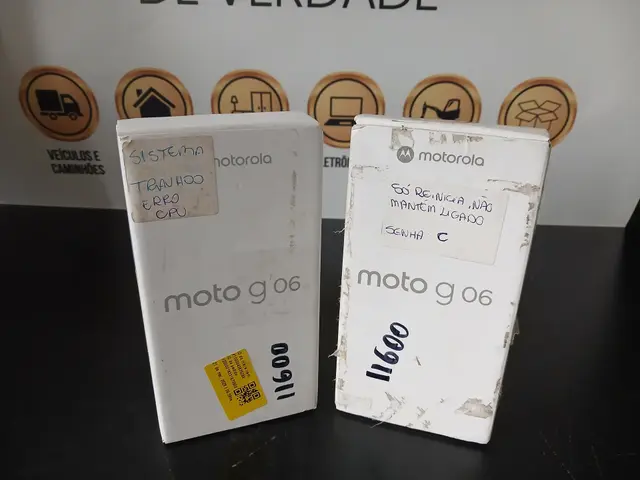 2 SMARTPHONES MOTOROLA MOTO G06 128GB 4GB RAM, SENDO UM LARANJA E UM AZUL-MARINHO