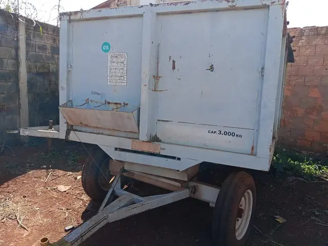 CARRETA AGRÍCOLA PARA TRANSPORTE; CAP. INDICADA: 3.000KG
