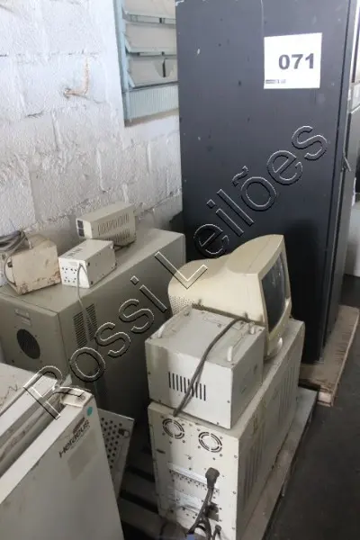 NOBREAK EATON 93E; 6 ESTABILIZADORES E 1 MONITOR SAMSUNG - NO ESTADO