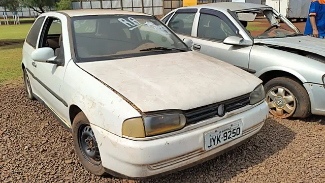 VW GOL 1000I - 1995/1995 (BRANCA) - SUCATAS INSERVÍVEIS