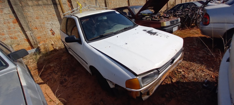 SUCATA APROVEITÁVEL COM MOTOR INSERVÍVEL