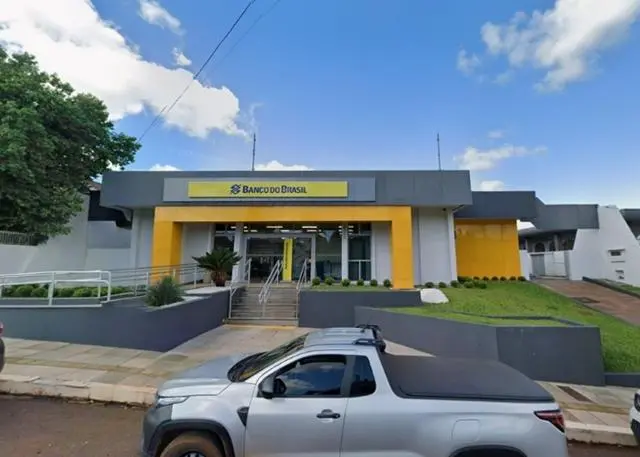 LEILÃO DE IMÓVEIS COM LOCAÇÃO SIMULTÂNEA
