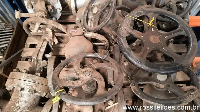 Aprox. 38 Un. de válvulas industriais, de segurança, borboleta e retenção