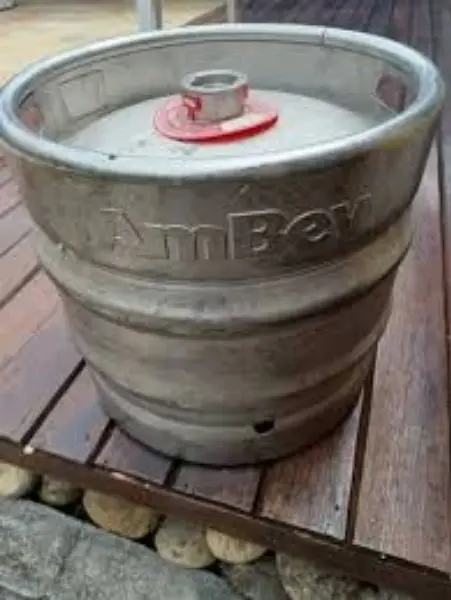 05 (cinco) barris de chopp Cap. 30 Litros