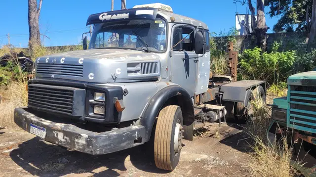 MERCEDES BENZ LS 1924 ANO 1979 PRATA - NO ESTADO QUE SE ENCONTRA