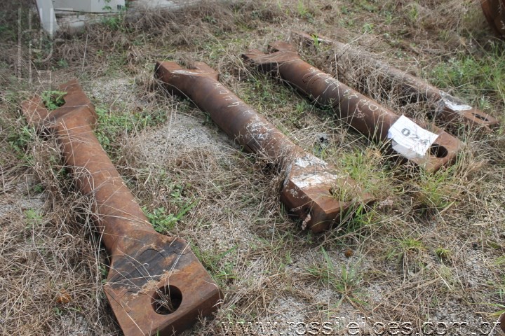 ROLETES - Aprox. 1.760Kg