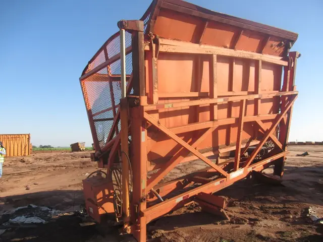 CARROCERIA TRANSBORDO IMPLEMENTO (SUCATA) - CD1172 - LOC.CIDADE GAUCHA