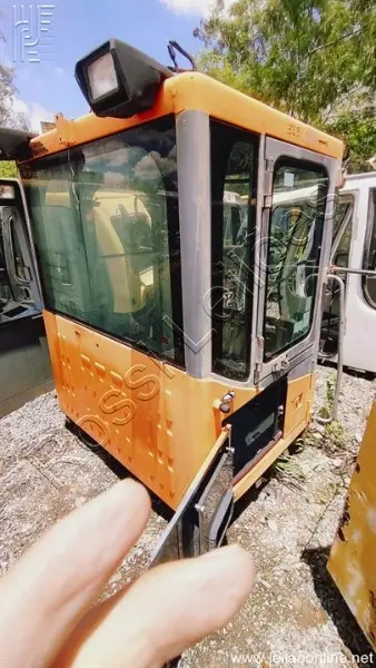 CABINE DOOSAN ( VAZIA)