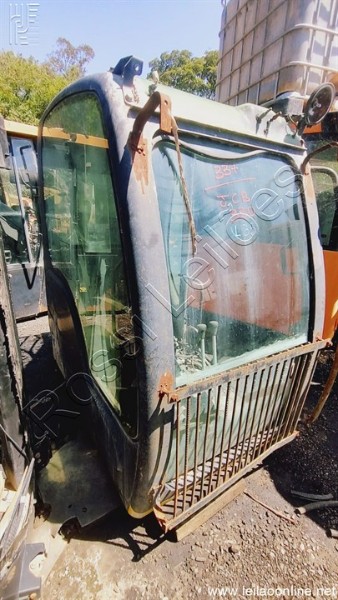 CABINE JCB 330 ( VAZIA)