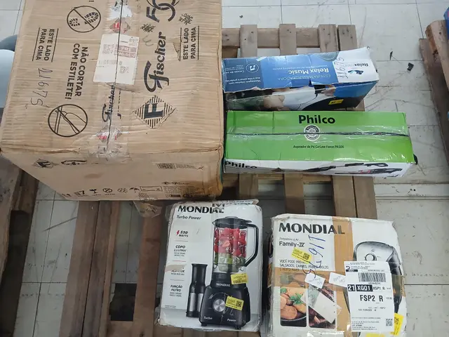 FORNO FISCHER 44L + ESTEIRA MASSAGEADORA + AIR FRYER MONDIAL + ASPIRADOR PHILCO + LIQUIDIFICADOR