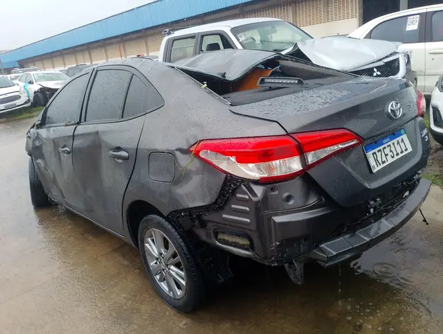 (SUCATA) TOYOTA / YARIS SEDAN XL PLUS CONNECT 1.5 16V 4P AUT 2021/2022